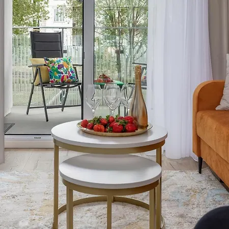 شقة Seaside Mazowiecka Park - Wyjatkowy Na 7 Osob 2 Sypialnie, 2 Lazienki I Parking - Luxury Large With 2 Bedrooms, 2 Bathrooms And Parking كولوبرزيغ